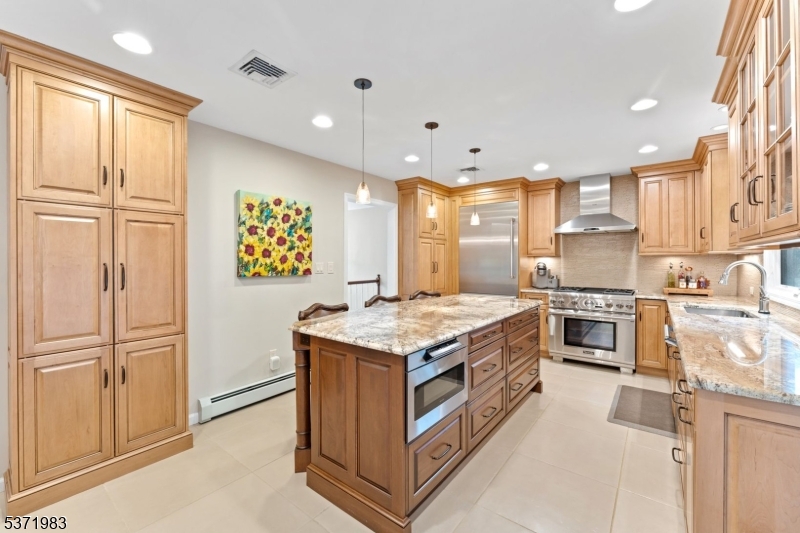 63 Summit Ave