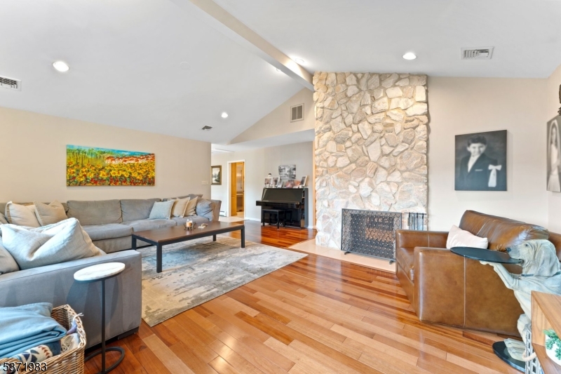 63 Summit Ave