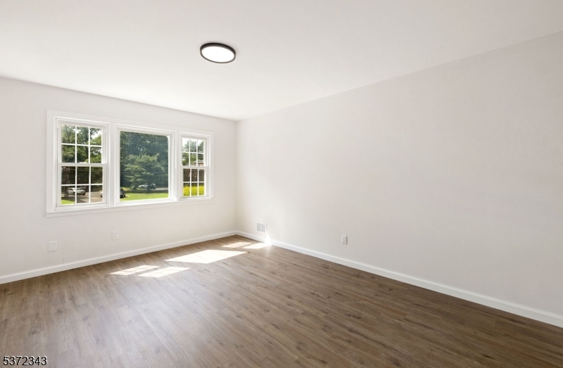 14 Dartmouth Ave