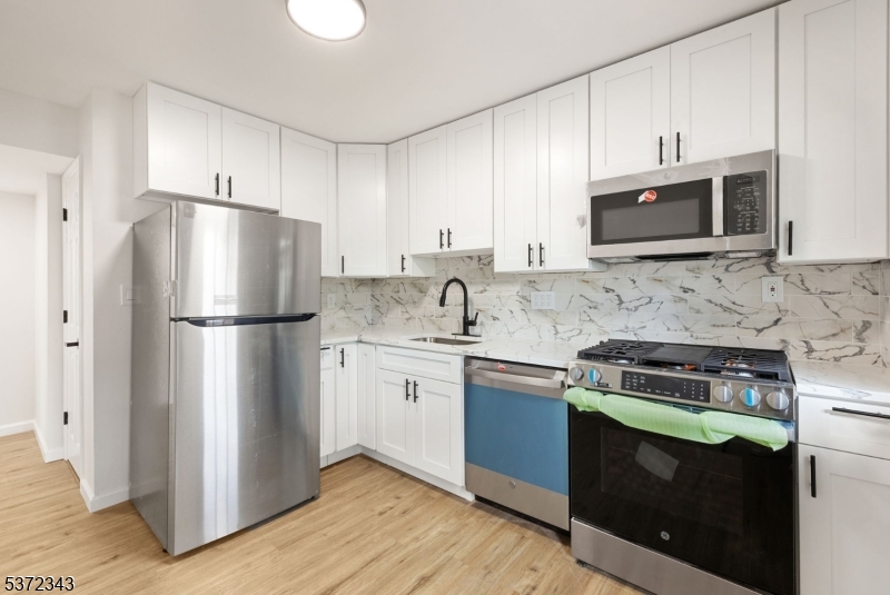 14 Dartmouth Ave