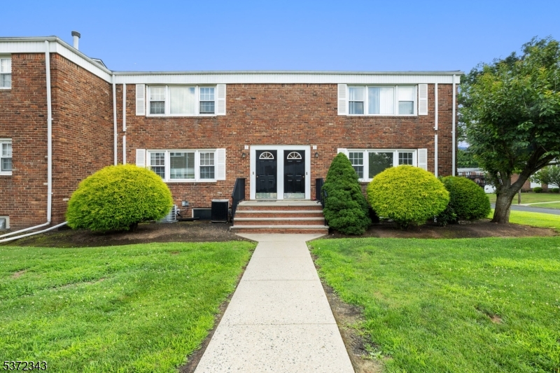 14 Dartmouth Ave