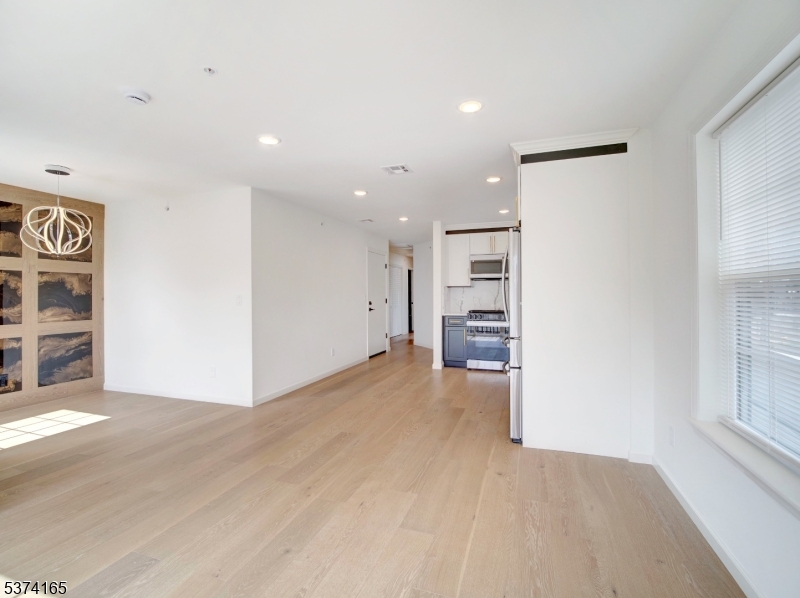 71 Stuyvesant Ave