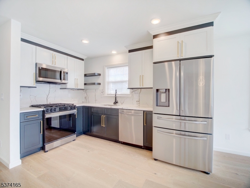 71 Stuyvesant Ave