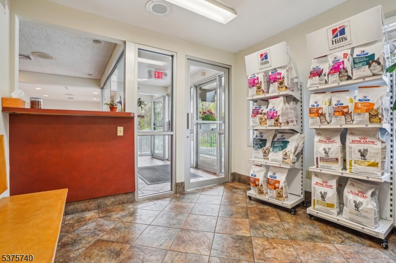 455 Newark Pompton Tpke