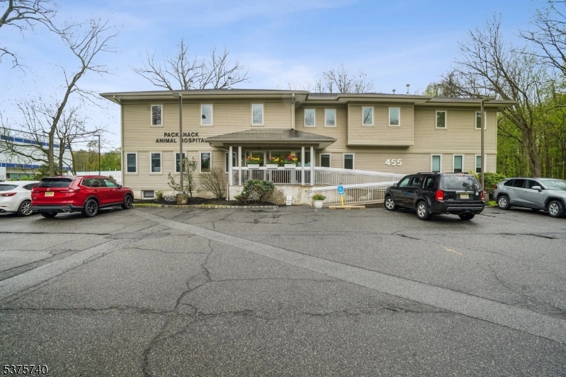 455 Newark Pompton Tpke
