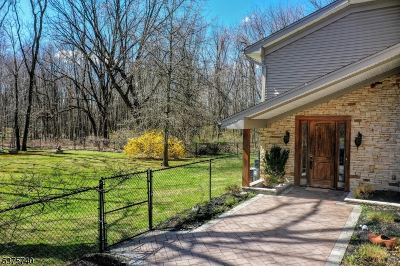 455 Newark Pompton Tpke