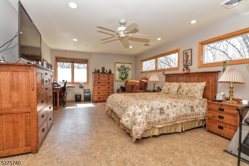 455 Newark Pompton Tpke