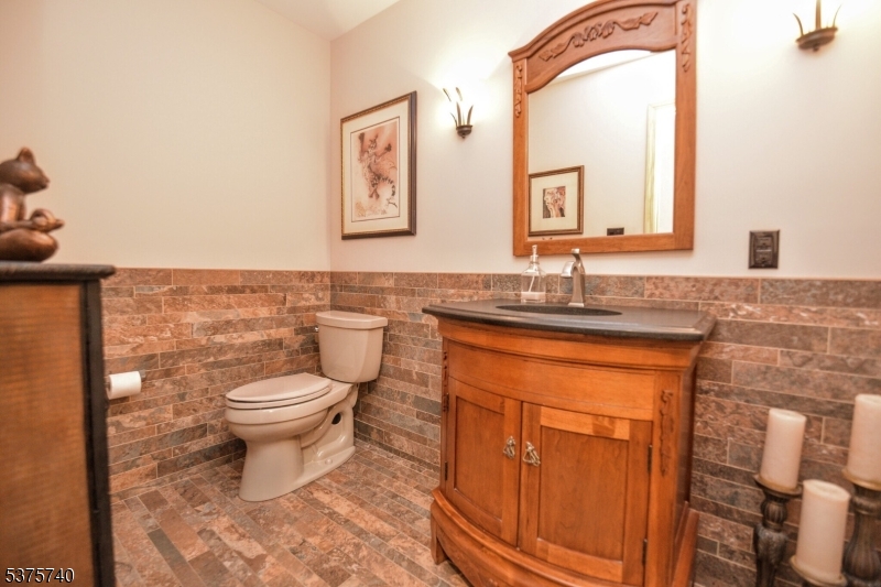 455 Newark Pompton Tpke