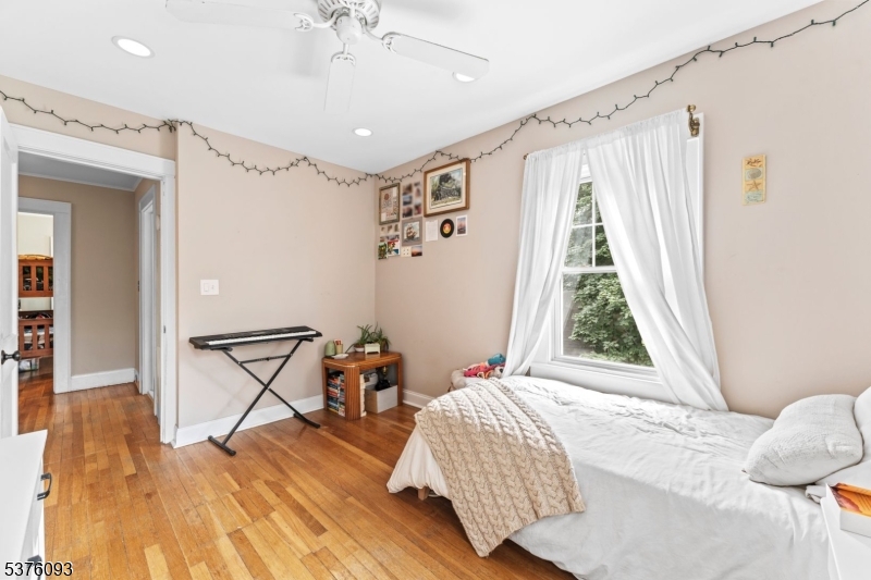 61 Willow Ave