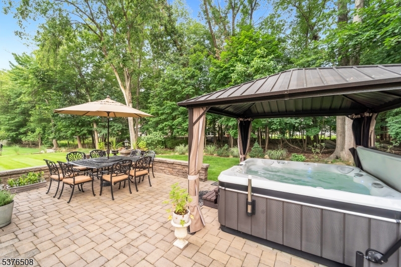6 Gateway Ct