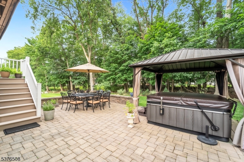 6 Gateway Ct
