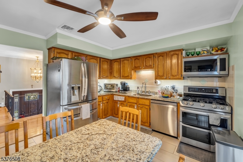 6 Gateway Ct