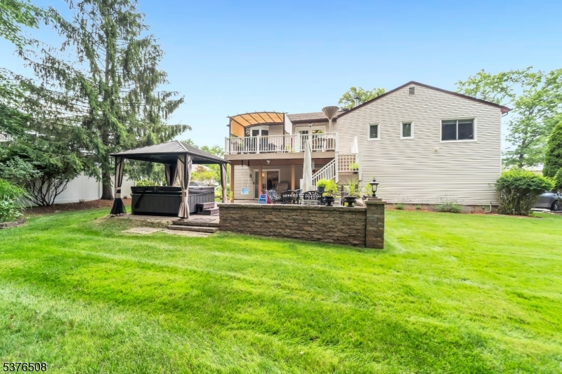 6 Gateway Ct