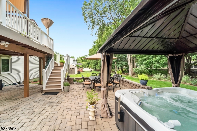 6 Gateway Ct