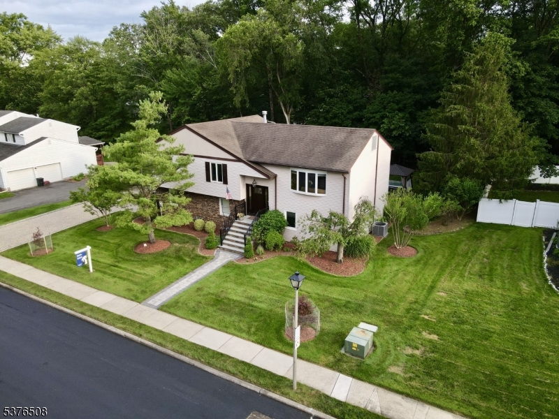 6 Gateway Ct