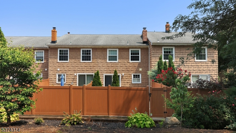 90 Wick Dr