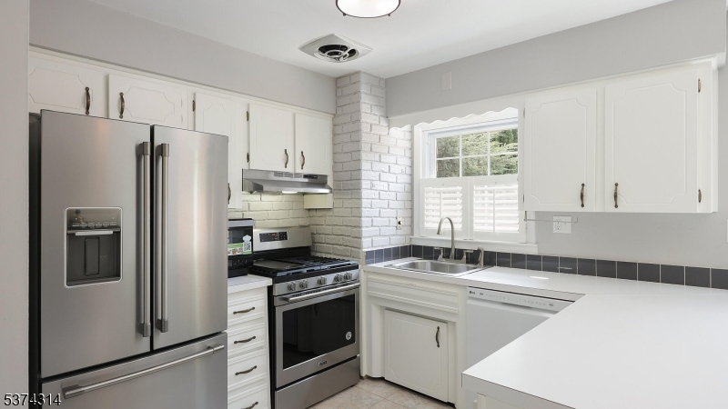 90 Wick Dr