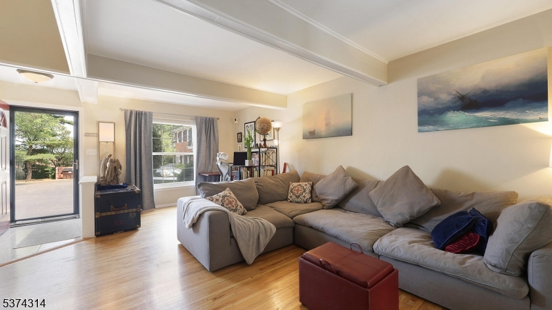 90 Wick Dr
