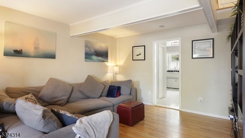 90 Wick Dr
