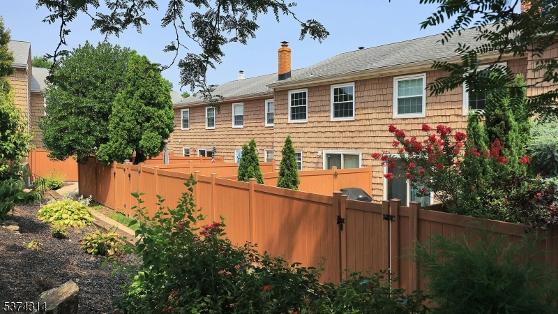 90 Wick Dr
