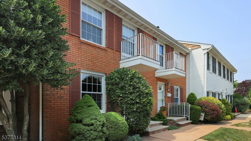 90 Wick Dr