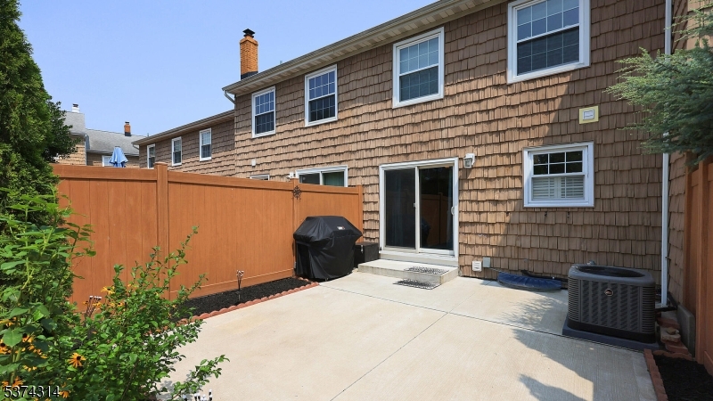 90 Wick Dr