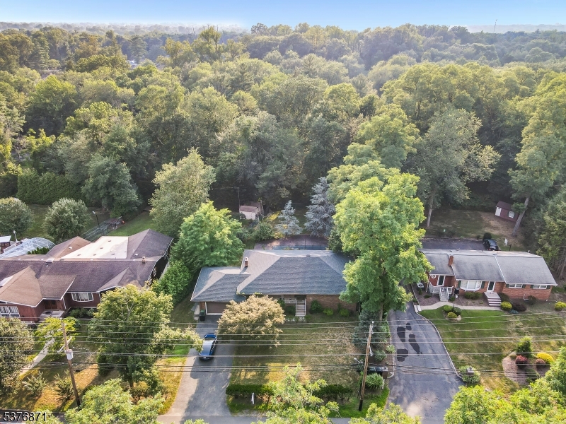 341 Paramus Rd