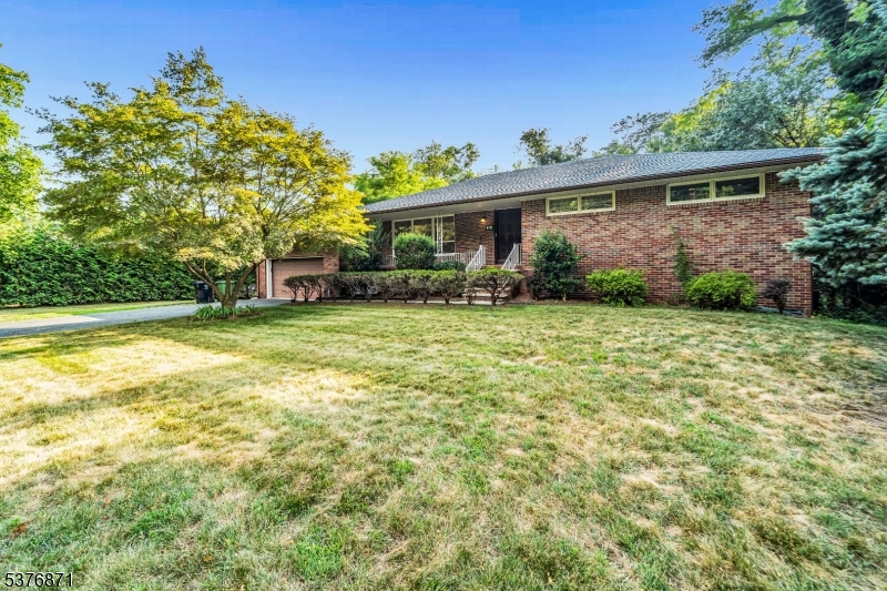341 Paramus Rd
