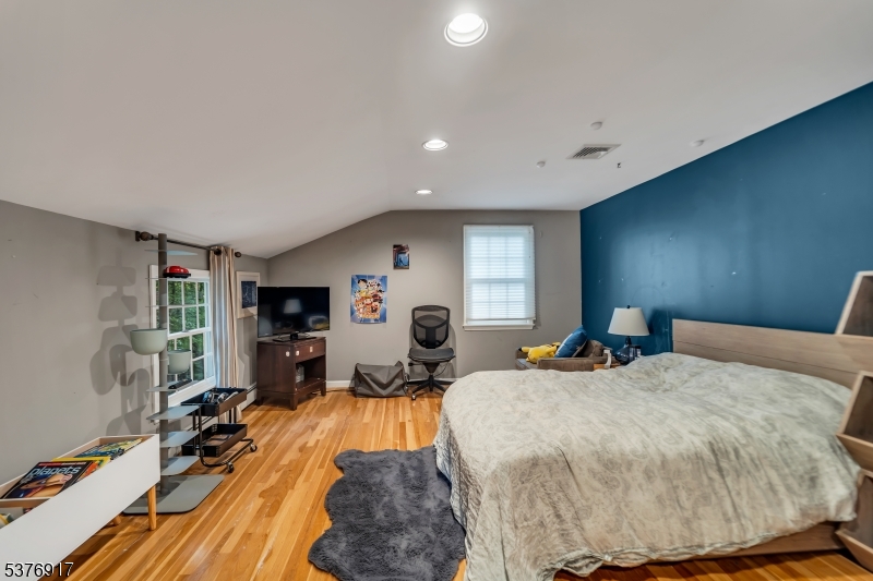 84 Briarwood Ave