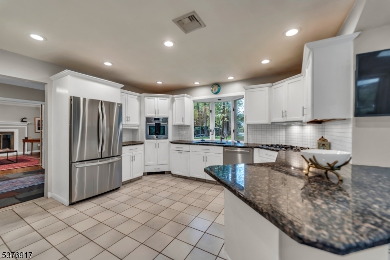 84 Briarwood Ave
