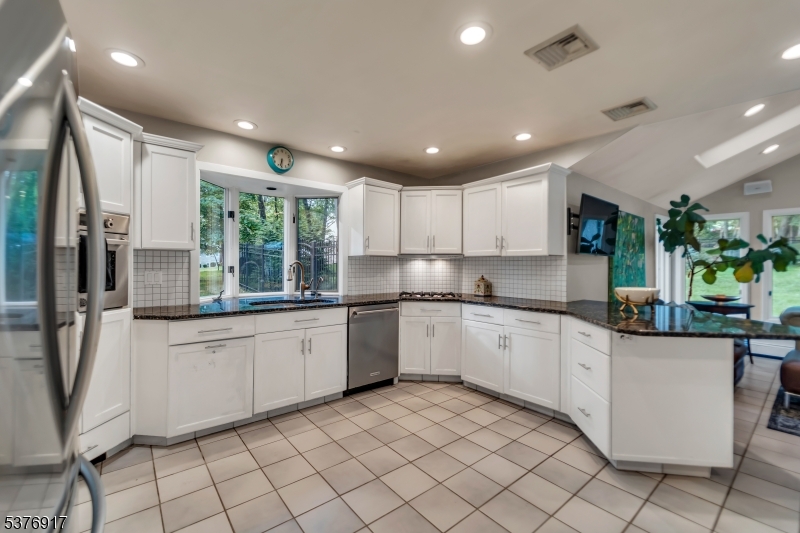 84 Briarwood Ave