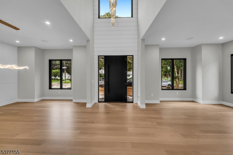 143 Fernwood Dr