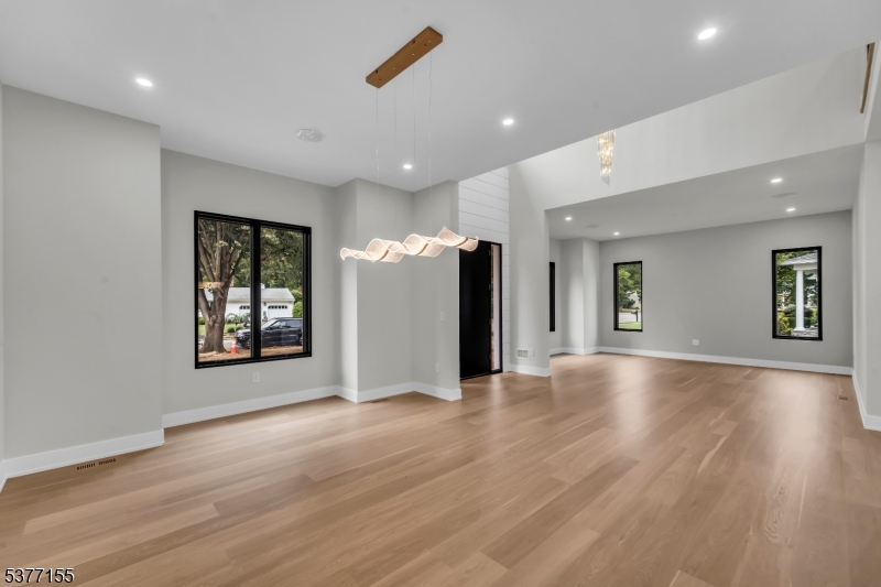 143 Fernwood Dr