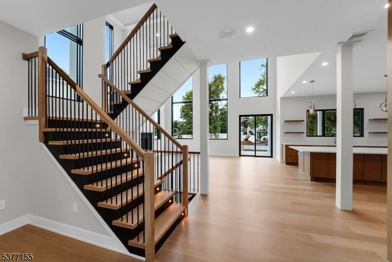 143 Fernwood Dr
