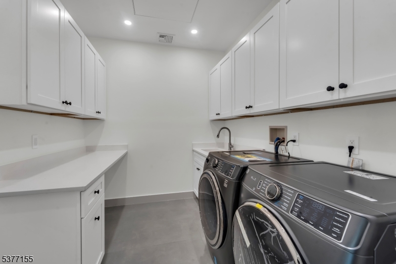 143 Fernwood Dr