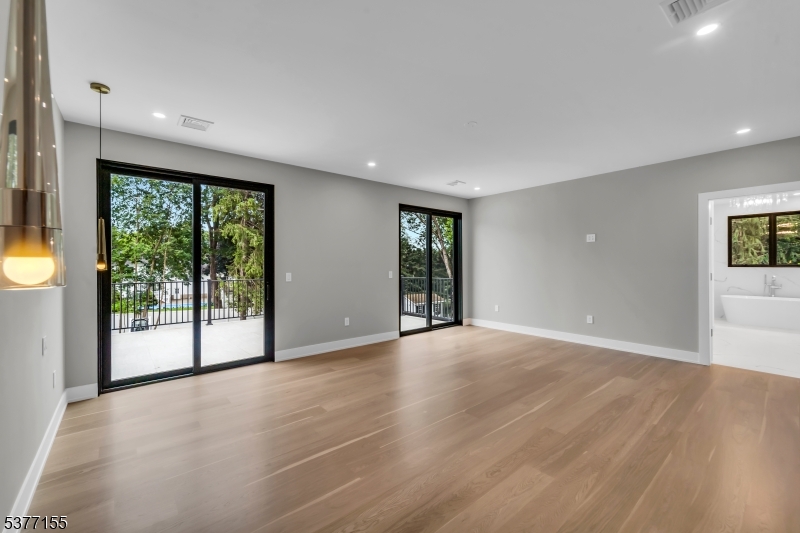 143 Fernwood Dr