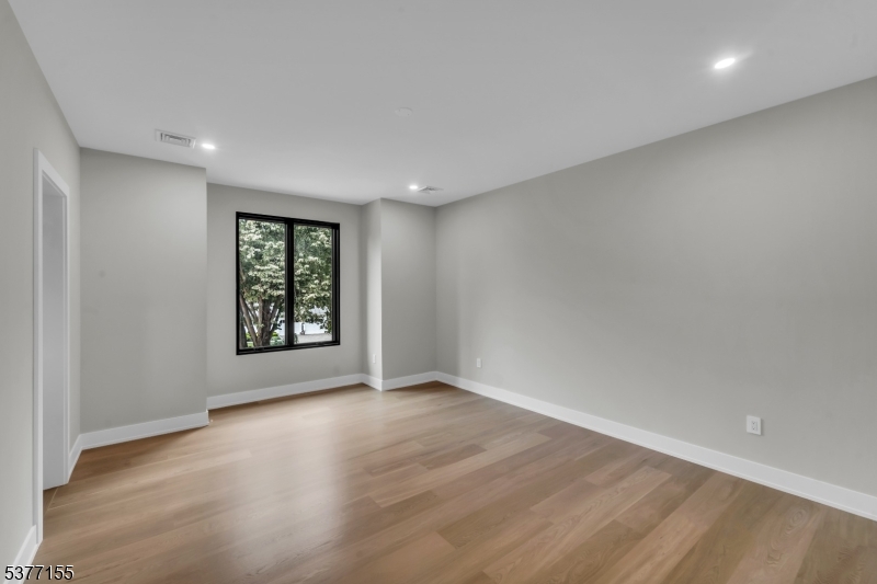 143 Fernwood Dr