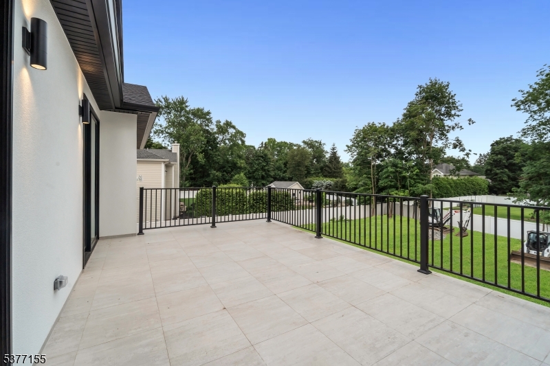 143 Fernwood Dr