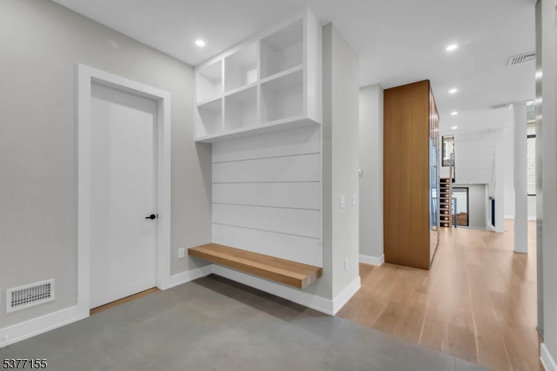 143 Fernwood Dr