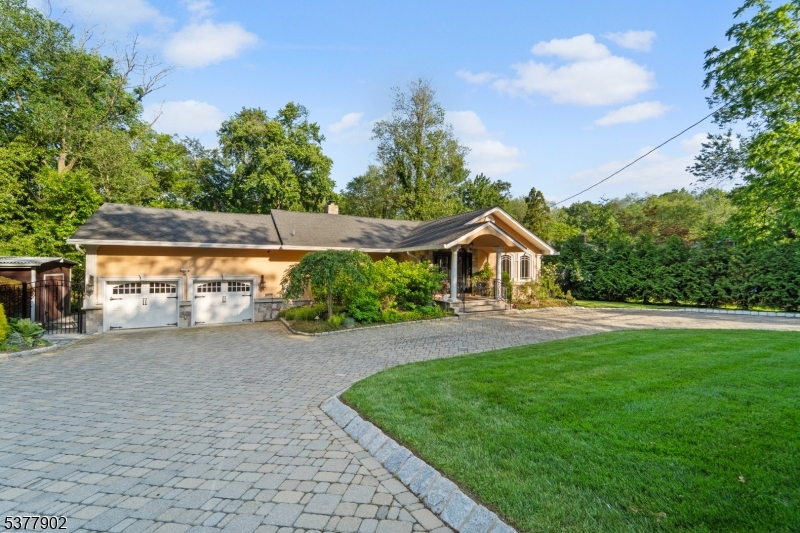 198 Pascack Rd
