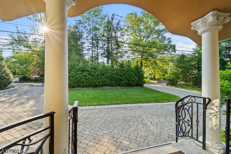 198 Pascack Rd
