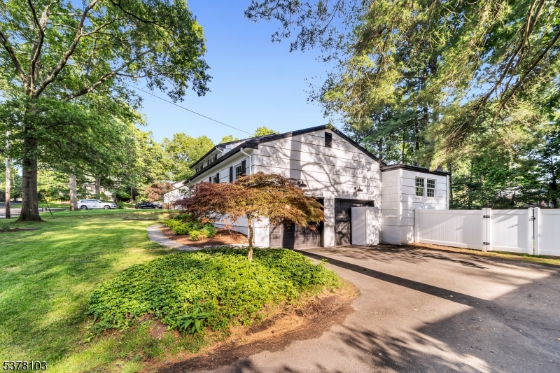 14 Raymond St