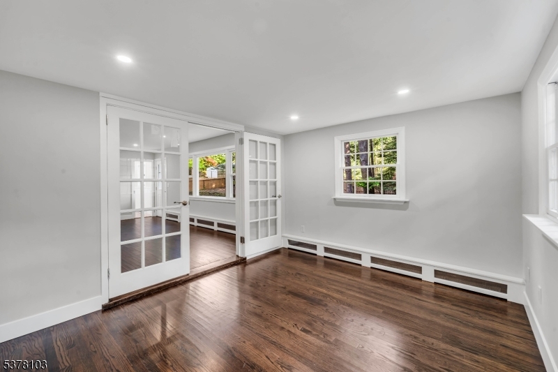 14 Raymond St