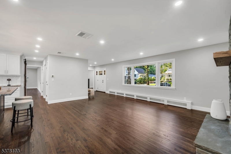 14 Raymond St