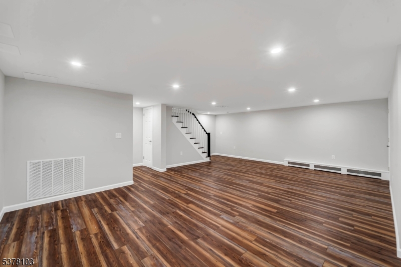 14 Raymond St