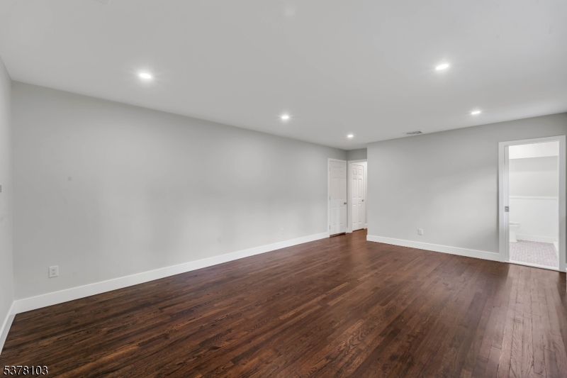 14 Raymond St