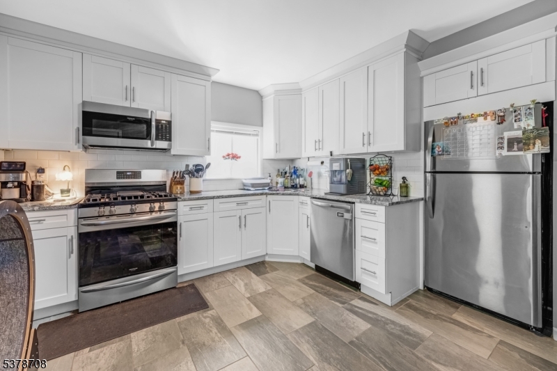 351 President St