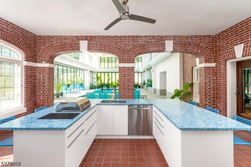 88 SOUTH MOUNTAIN AVENUE