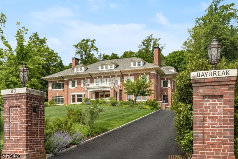 88 SOUTH MOUNTAIN AVENUE