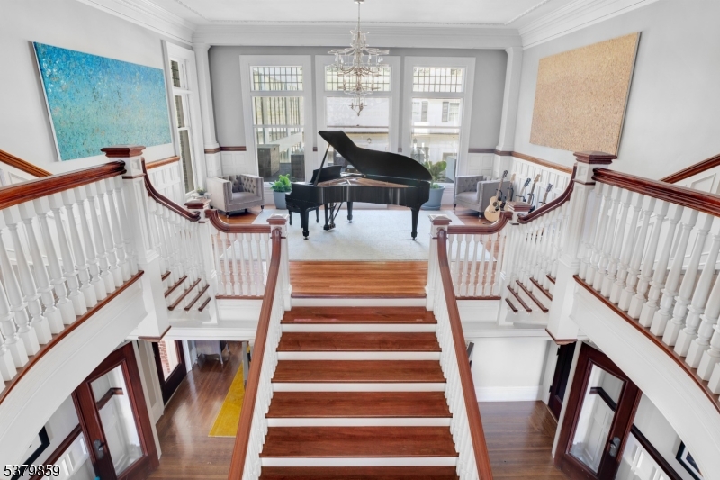 88 SOUTH MOUNTAIN AVENUE
